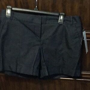 Contemporary fit shorts